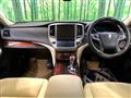 2013 Toyota Crown Hybrid