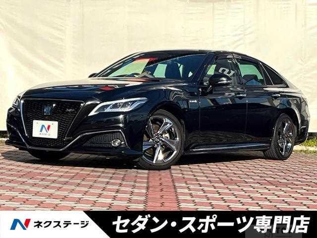2019 Toyota Crown Hybrid