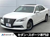 2013 Toyota Crown Hybrid