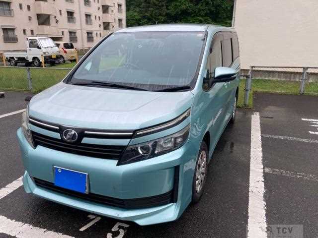 2014 Toyota Voxy