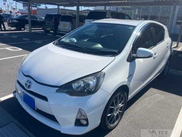 2013 Toyota AQUA