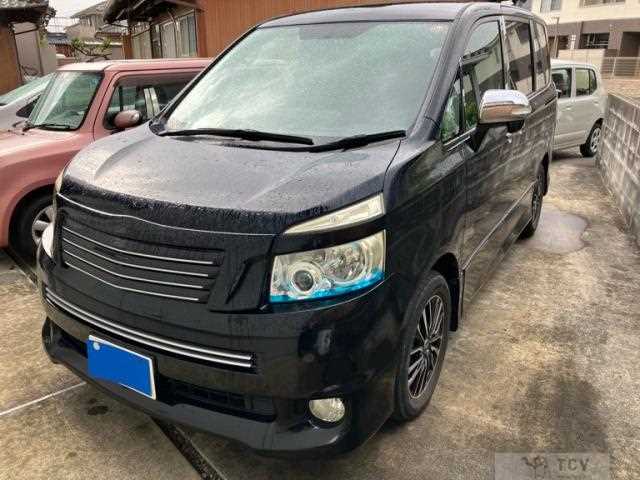 2010 Toyota Voxy