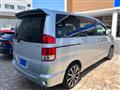 2005 Toyota Noah