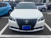 2015 Toyota Crown Majesta