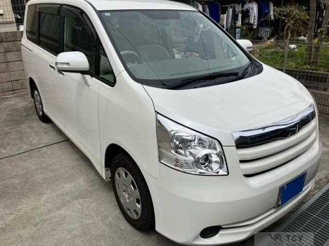 2009 Toyota Noah