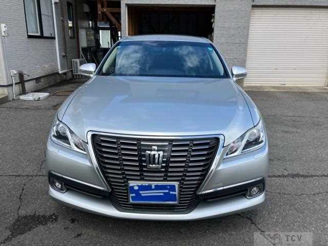 2013 Toyota Crown