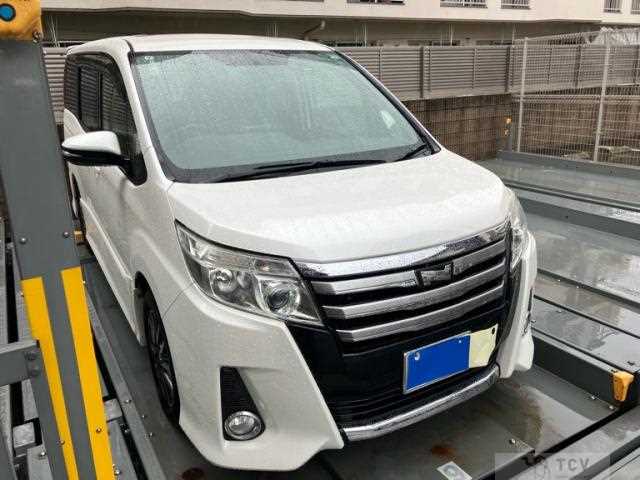 2015 Toyota Noah