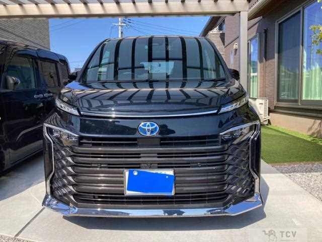 2023 Toyota Voxy
