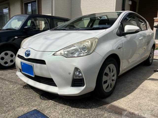 2013 Toyota AQUA
