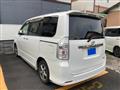 2013 Toyota Voxy