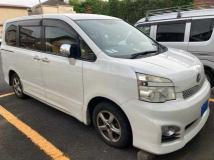 2013 Toyota Voxy