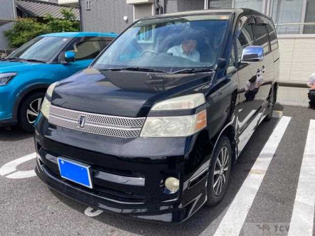 2006 Toyota Voxy