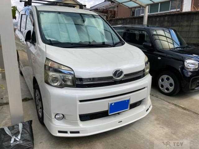 2011 Toyota Voxy