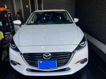 2017 Mazda Axela