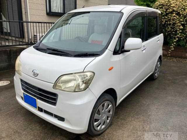 2011 Daihatsu Tant Exe