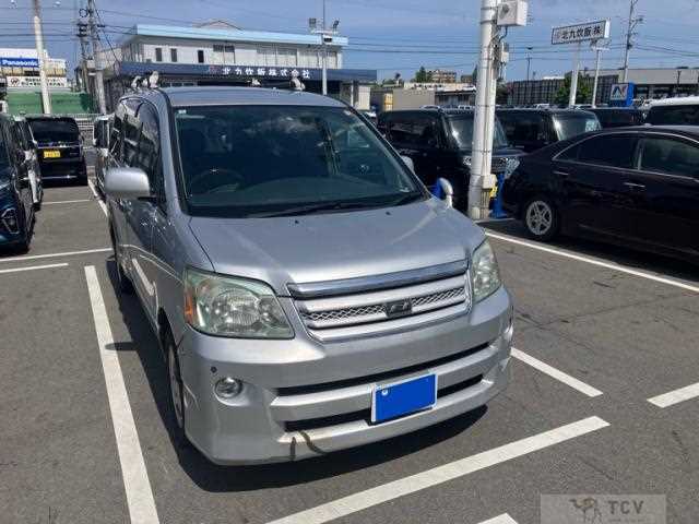 2006 Toyota Noah