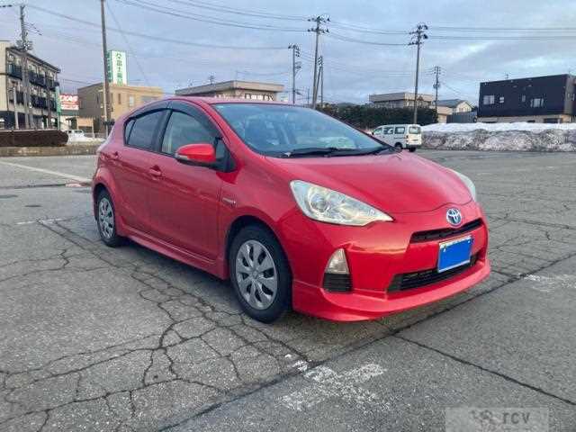 2013 Toyota AQUA