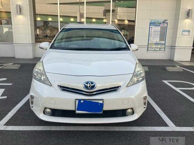 2011 Toyota PRIUS α