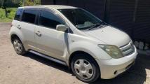 2004 Toyota IST