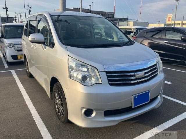2011 Toyota Noah