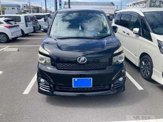 2013 Toyota Voxy