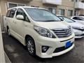 2013 Toyota Alphard Hybrid