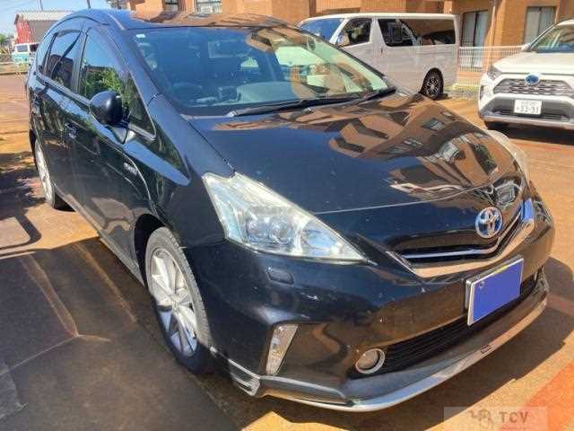2013 Toyota PRIUS α