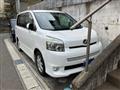 2010 Toyota Voxy