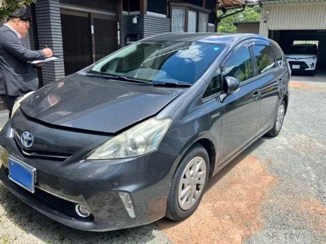 2012 Toyota PRIUS α