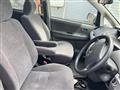 2005 Toyota Voxy