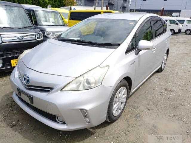 2013 Toyota PRIUS α