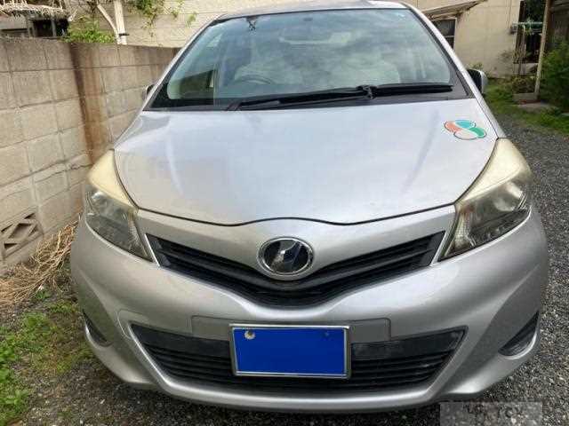 2011 Toyota Vitz