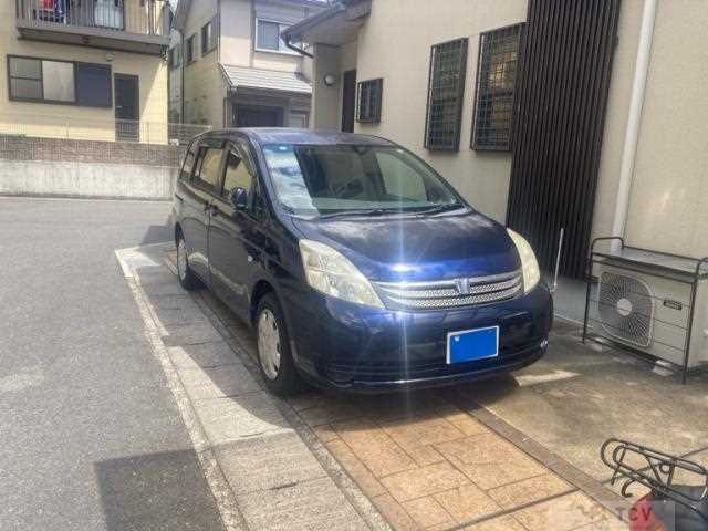 2005 Toyota Isis
