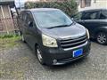 2010 Toyota Noah