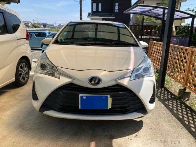2017 Toyota Vitz