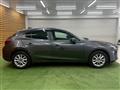 2017 Mazda Axela