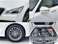 2013 Toyota Crown Hybrid