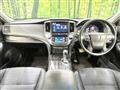 2013 Toyota Crown Hybrid