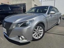 2013 Toyota Crown Hybrid