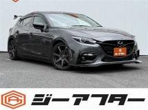2017 Mazda Axela