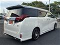 2015 Toyota Alphard Hybrid