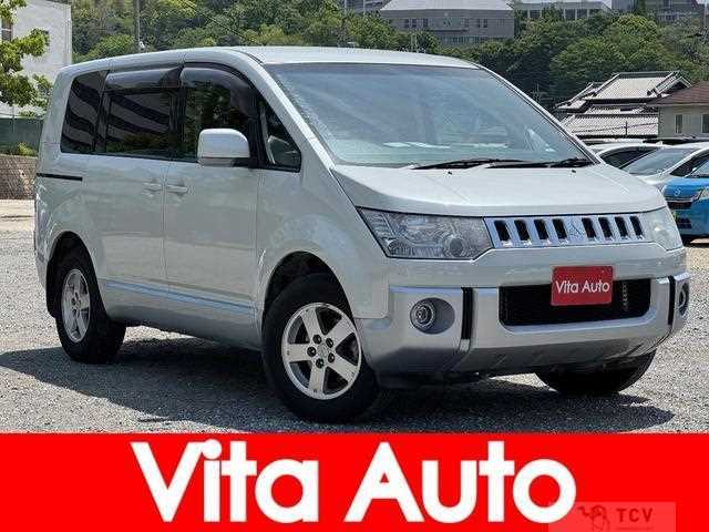 2013 Mitsubishi Delica D5