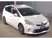 2013 Toyota PRIUS α