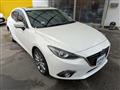 2016 Mazda Axela