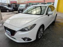 2016 Mazda Axela