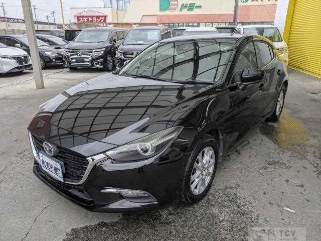 2017 Mazda Axela