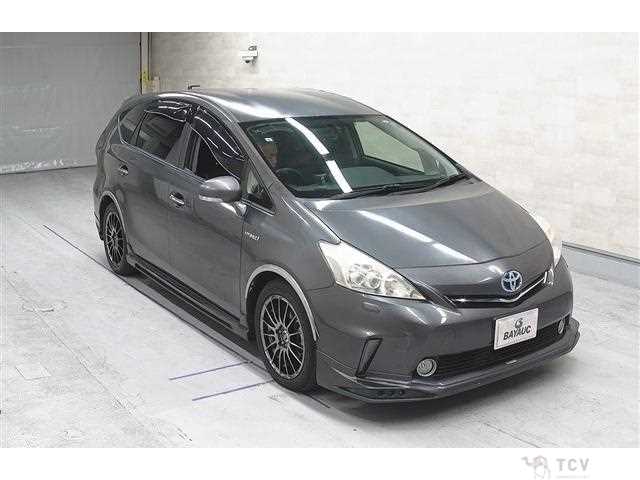 2013 Toyota PRIUS α