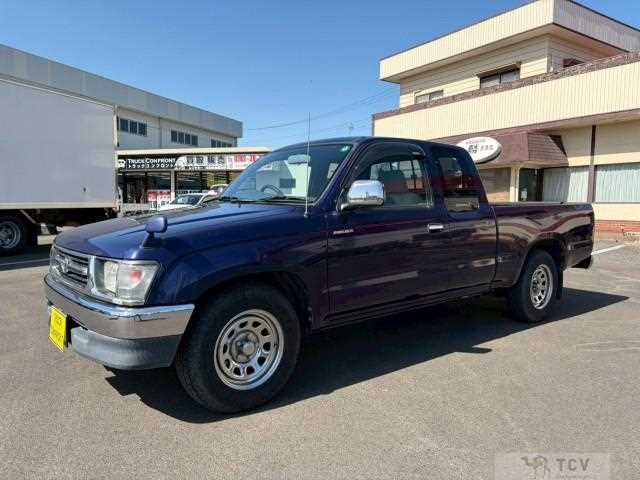 2001 Toyota Hilux Sports Pickup