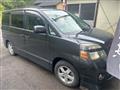2004 Toyota Voxy