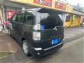 2004 Toyota Voxy